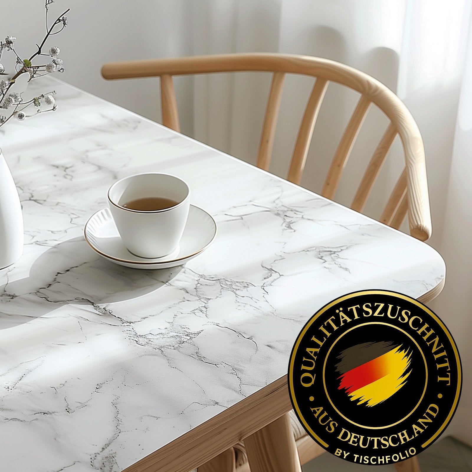 Tischfolien in Marmoroptik – die stilvolle Alternative zur Tischdecke